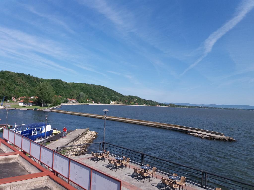 Apartmán Zlatna Ribica Golubac Exteriér fotografie
